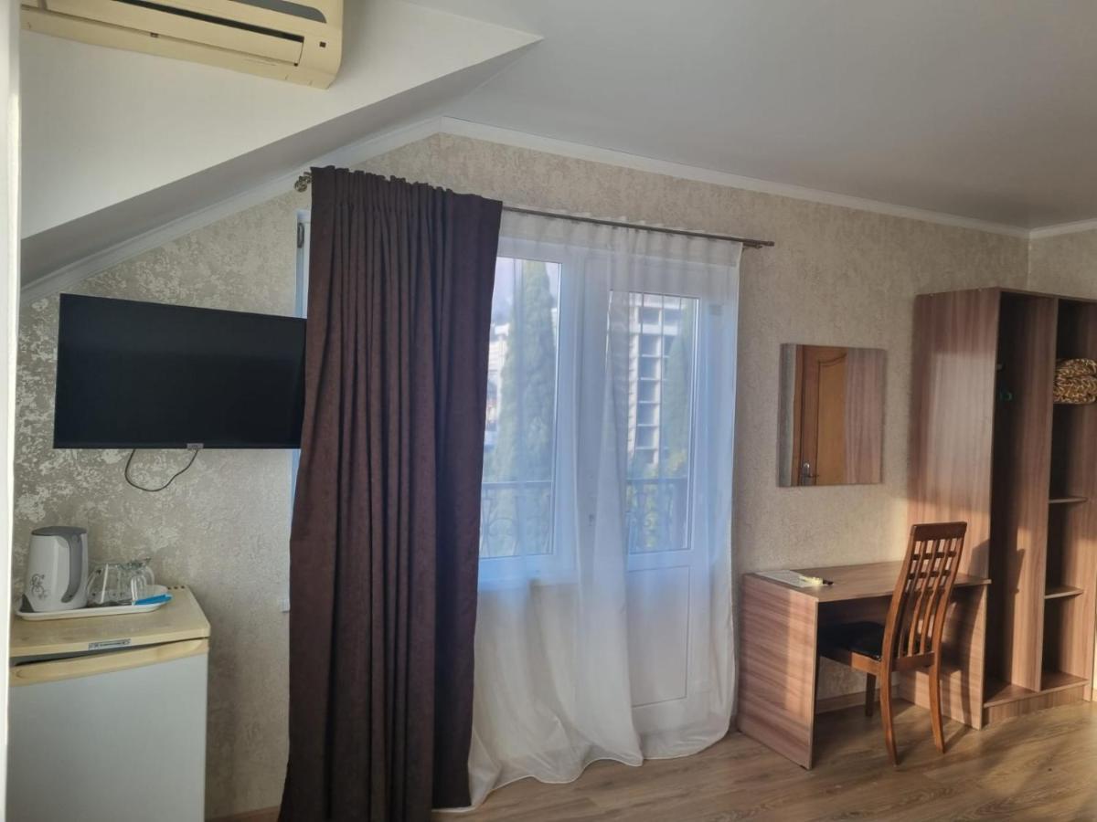 Ахра Hotel Gagra Exterior foto